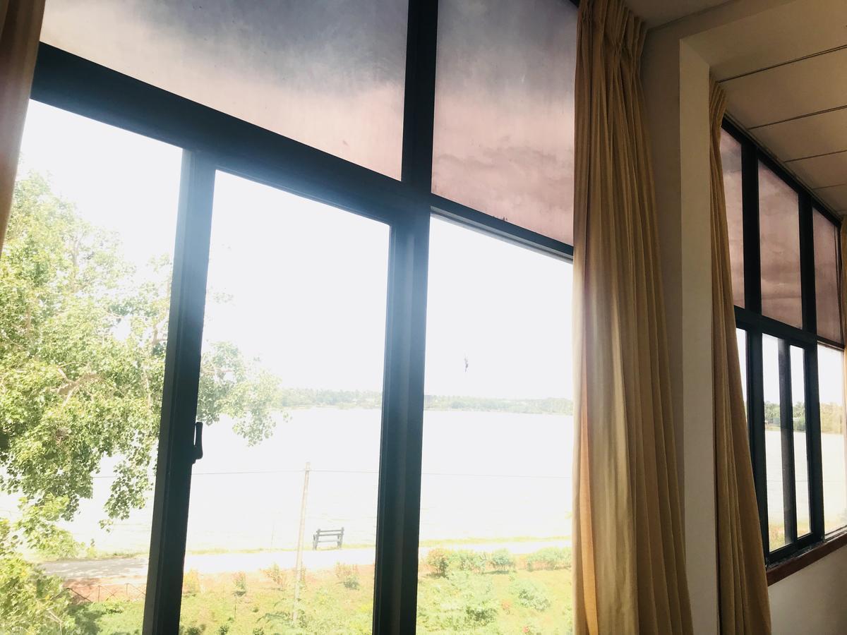 Lake City Resort Анурадхапура Стая снимка